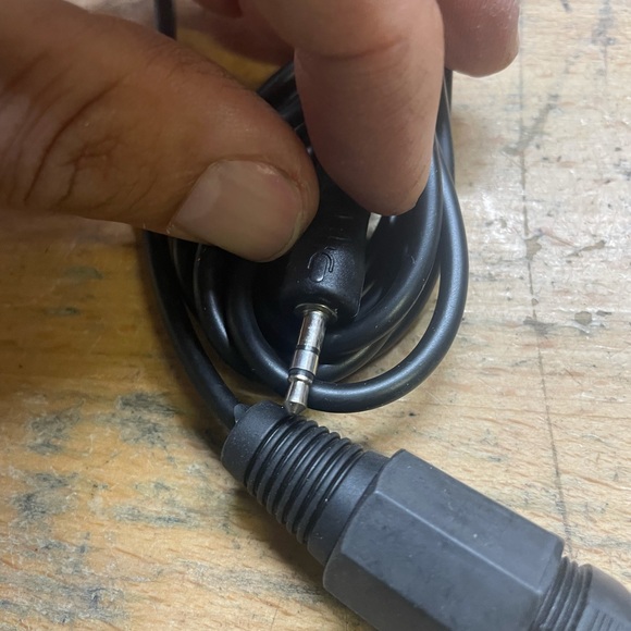 Recording microphone with volume  and cord 
New - Picture 5 of 6